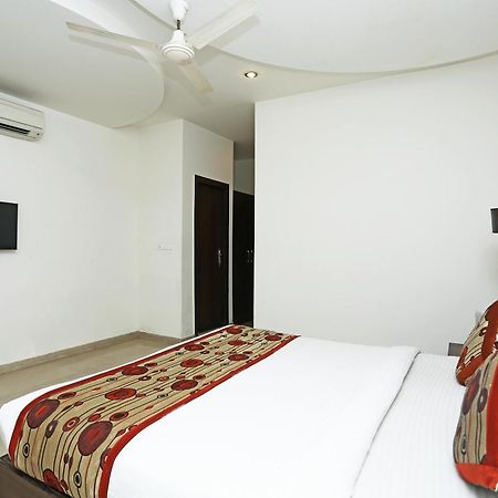 Capital O 3600 Hotel Royal Windsor Kathgodam Экстерьер фото