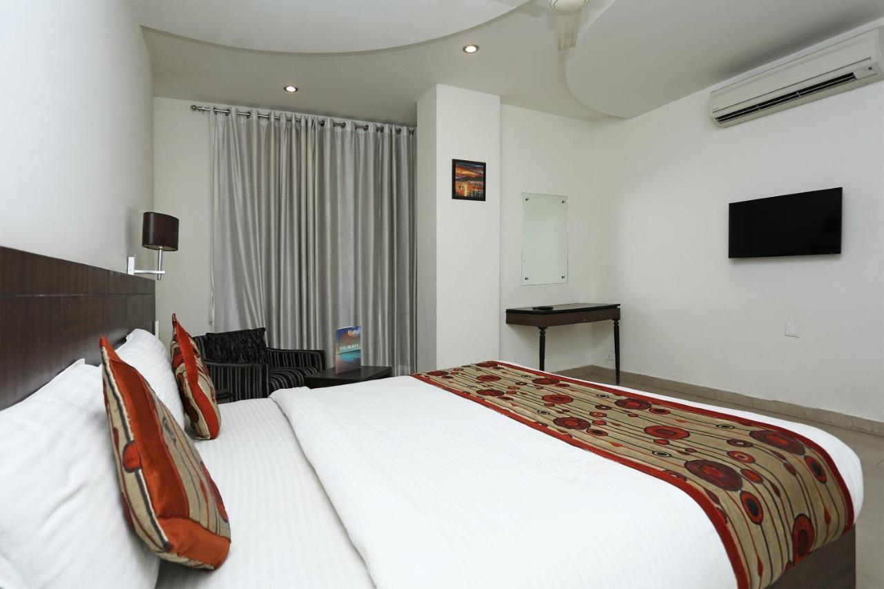 Capital O 3600 Hotel Royal Windsor Kathgodam Экстерьер фото
