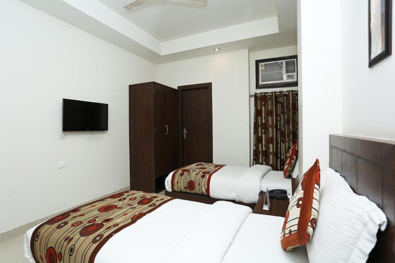 Capital O 3600 Hotel Royal Windsor Kathgodam Экстерьер фото